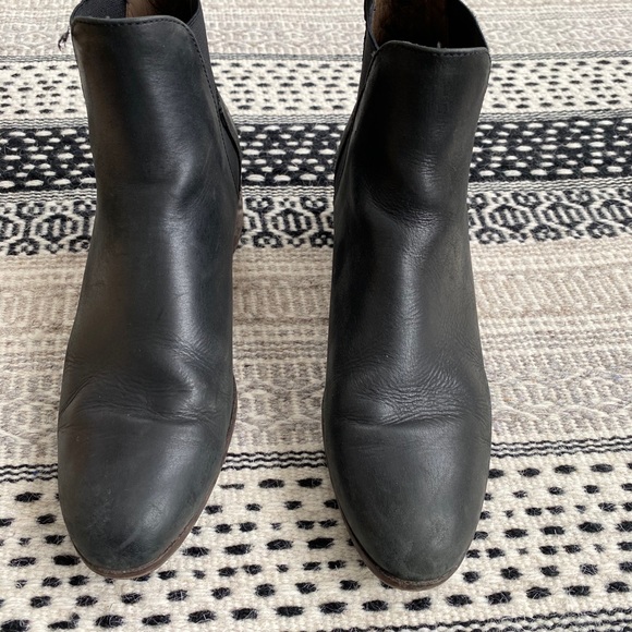 H by Hudson black leather Chelsea boots size 10/41 - Picture 7 of 7